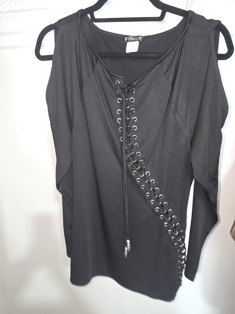 VENUS Black Lace-Up Cold-Shoulder Tunic Top
